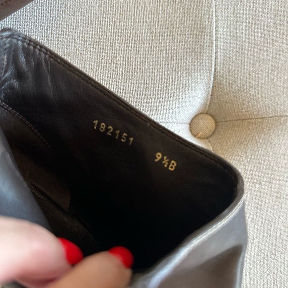 ✨ Gucci Brown Leather Heeled Booties✨ - Picture 4 of 9